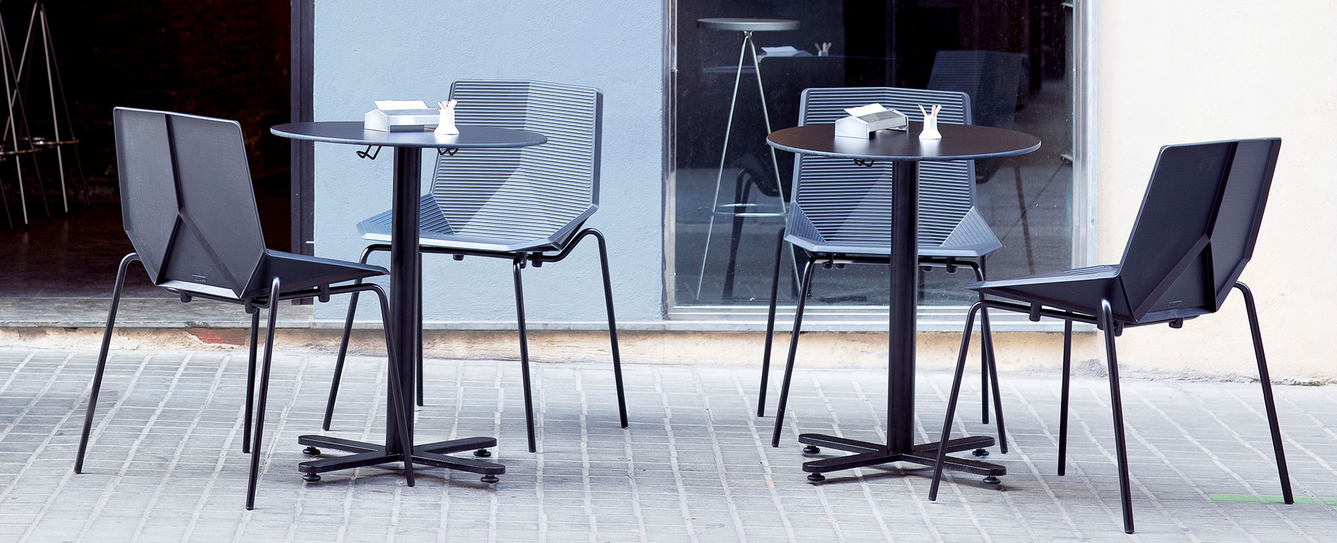 OXI BISTROT Outdoor Tables